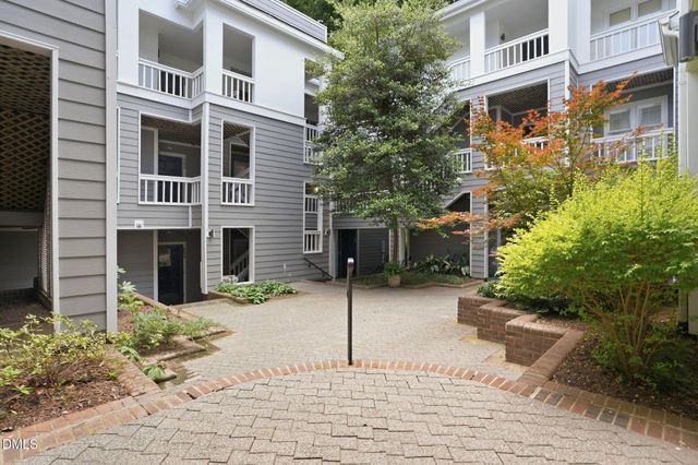 700 Bishops Park 306, Raleigh, NC 27605