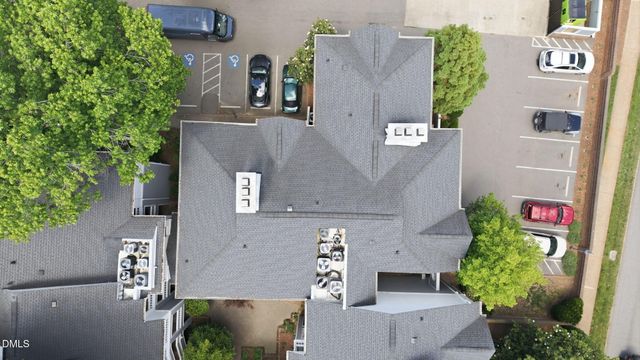 700 Bishops Park 306, Raleigh, NC 27605