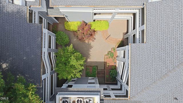 700 Bishops Park 306, Raleigh, NC 27605