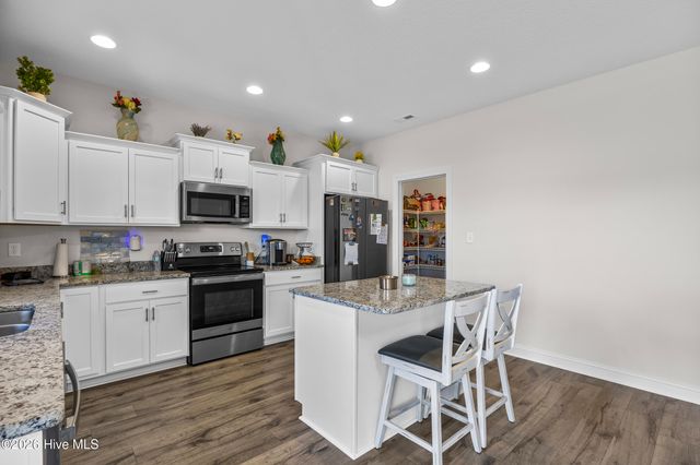 646 Indigo Johnston Drive, Jacksonville, NC 28546