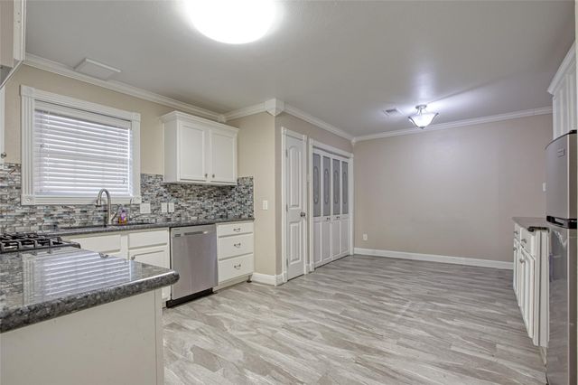 715 Avenue D, South Houston, TX 77587