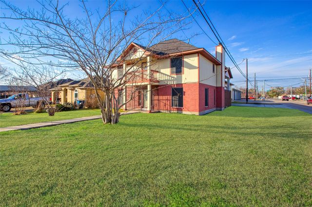 715 Avenue D, South Houston, TX 77587