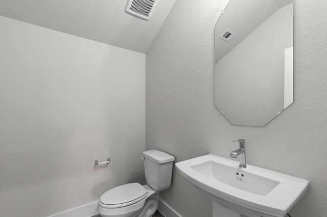 3207 Bushy Hawthorne Drive, Conroe, TX 77301