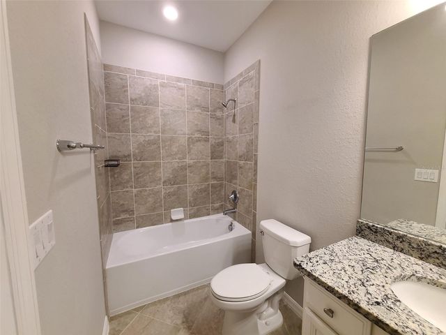 19353 NEARPOINT DRIVE, Venice, FL 34292