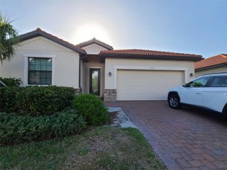 19353 NEARPOINT DRIVE, Venice, FL 34292