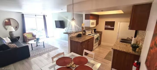 4200 South Valley View Boulevard 2012, Las Vegas, NV 89103