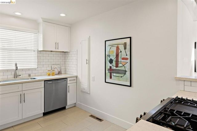 2861 Downer Ave, Richmond, CA 94804