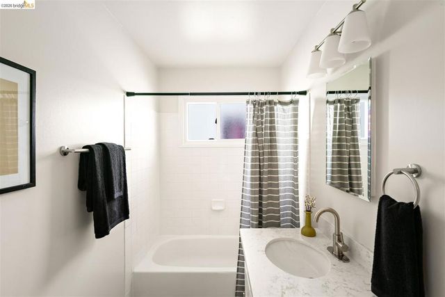 2861 Downer Ave, Richmond, CA 94804