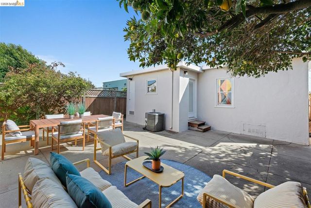 2861 Downer Ave, Richmond, CA 94804