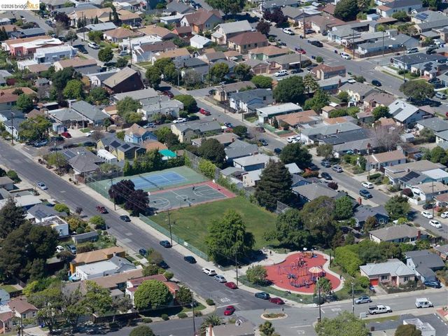 2861 Downer Ave, Richmond, CA 94804