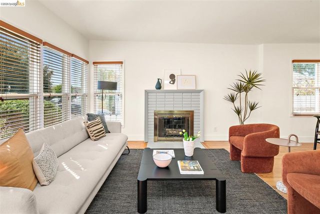 2861 Downer Ave, Richmond, CA 94804