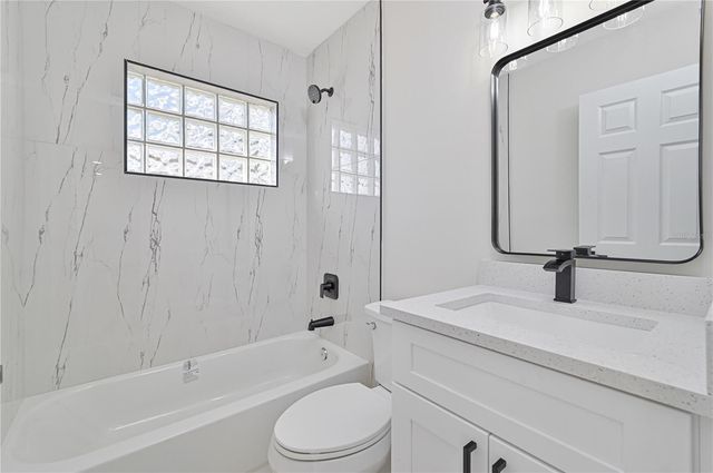 8822 AERO AVENUE, North Port, FL 34287