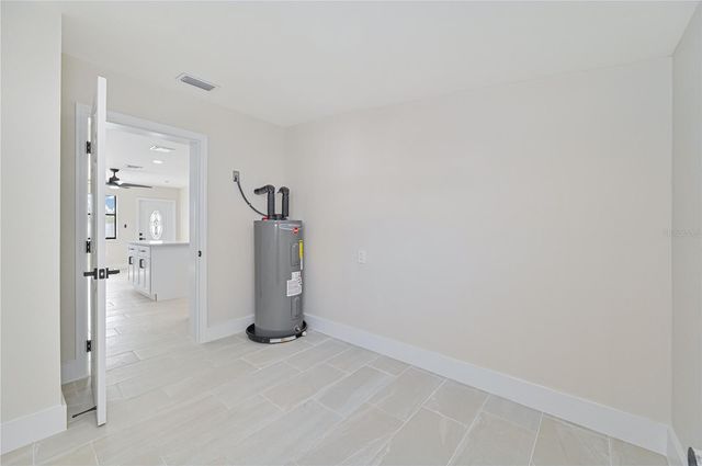 8822 AERO AVENUE, North Port, FL 34287