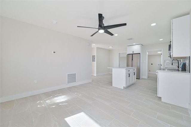 8822 AERO AVENUE, North Port, FL 34287