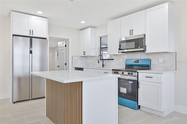 8822 AERO AVENUE, North Port, FL 34287