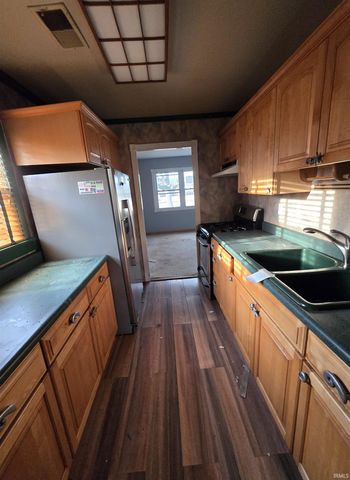 1228 E 3rd Street, Mount Vernon, IN 47620