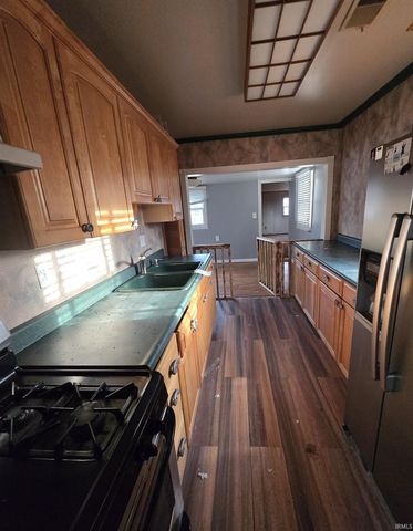 1228 E 3rd Street, Mount Vernon, IN 47620