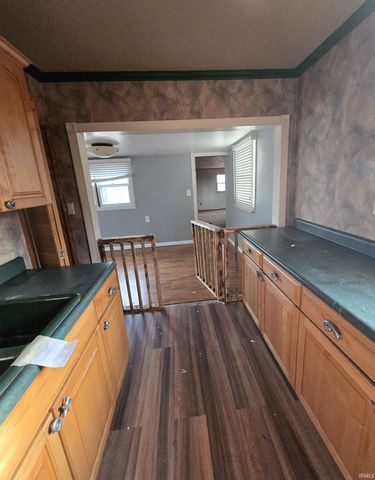 1228 E 3rd Street, Mount Vernon, IN 47620