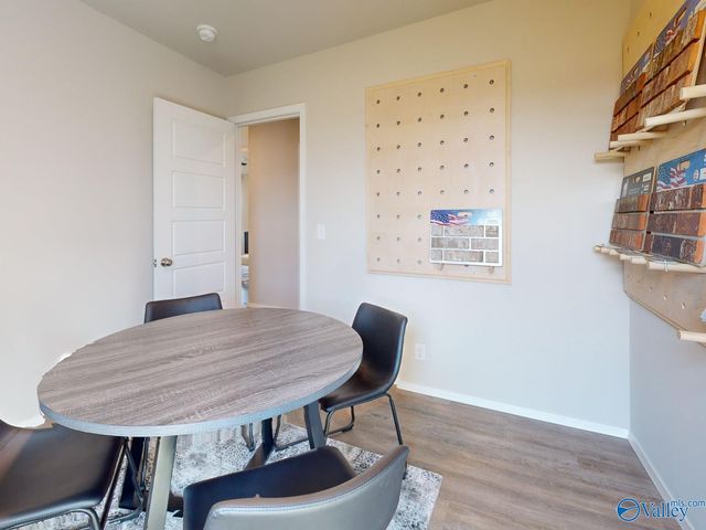 4102 White River, Decatur, AL 35603