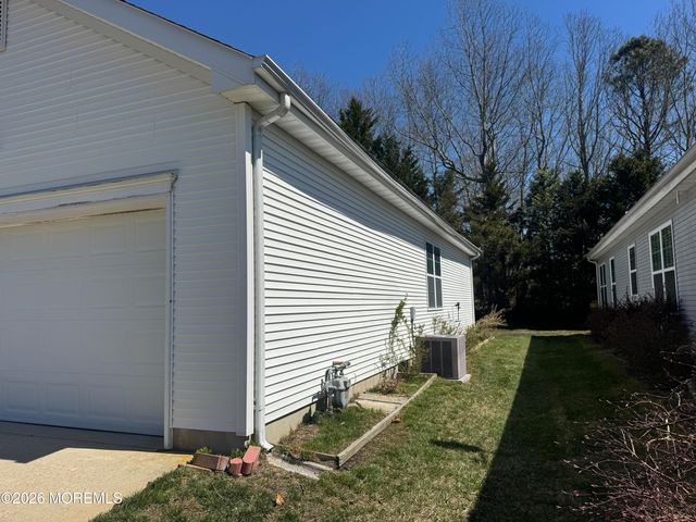 11 Lilly Drive, Little Egg Harbor, NJ 08087