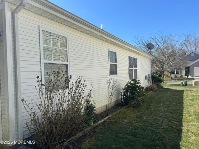 11 Lilly Drive, Little Egg Harbor, NJ 08087