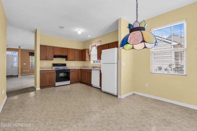 11 Lilly Drive, Little Egg Harbor, NJ 08087