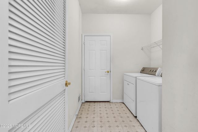 11 Lilly Drive, Little Egg Harbor, NJ 08087