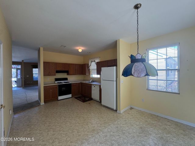 11 Lilly Drive, Little Egg Harbor, NJ 08087