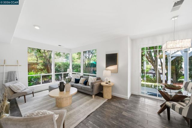 908 Vista Pointe Dr, San Ramon, CA 94582