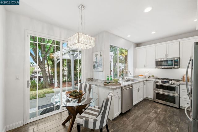 908 Vista Pointe Dr, San Ramon, CA 94582
