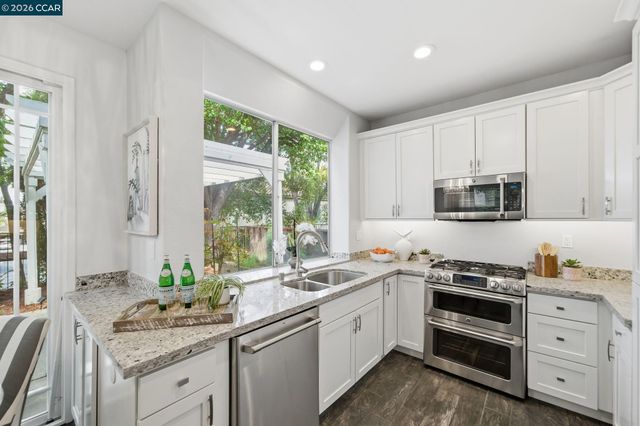 908 Vista Pointe Dr, San Ramon, CA 94582