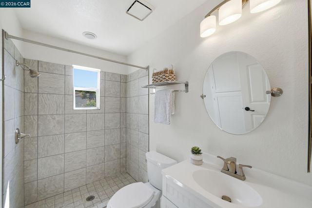 908 Vista Pointe Dr, San Ramon, CA 94582