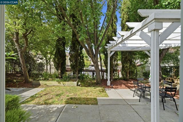 908 Vista Pointe Dr, San Ramon, CA 94582
