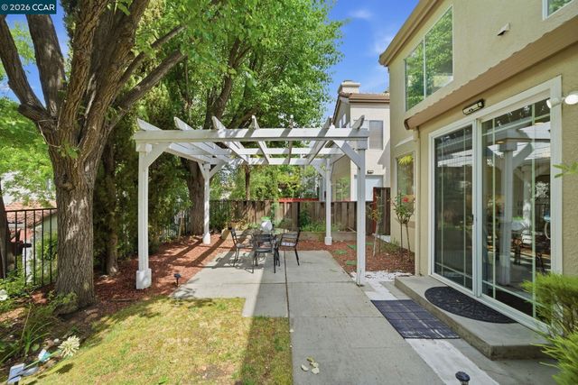 908 Vista Pointe Dr, San Ramon, CA 94582