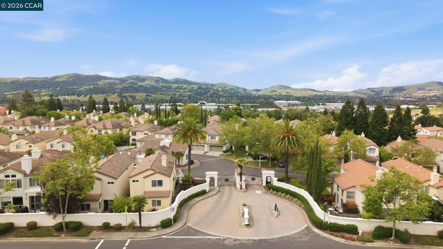 908 Vista Pointe Dr, San Ramon, CA 94582