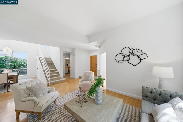 908 Vista Pointe Dr, San Ramon, CA 94582