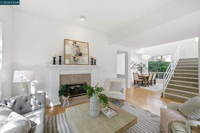 908 Vista Pointe Dr, San Ramon, CA 94582