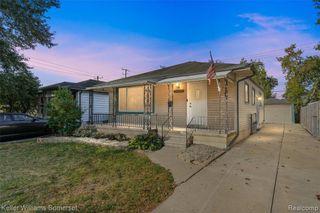 24245 Tuscany Avenue, Eastpointe, MI 48021