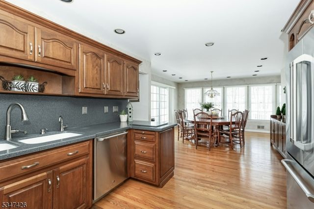 211 Lorraine Dr, Berkeley Heights Twp., NJ 07922