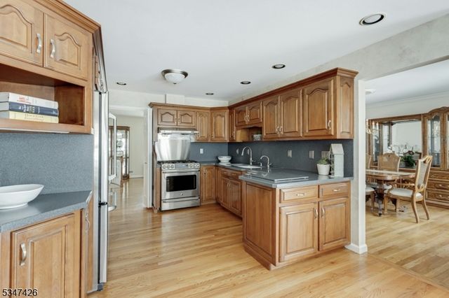 211 Lorraine Dr, Berkeley Heights Twp., NJ 07922