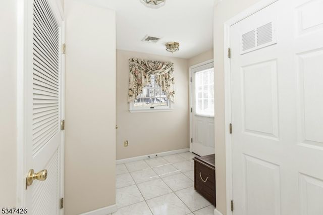 211 Lorraine Dr, Berkeley Heights Twp., NJ 07922