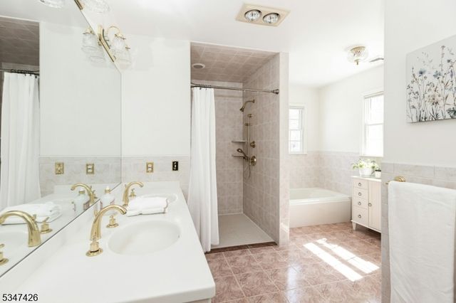 211 Lorraine Dr, Berkeley Heights Twp., NJ 07922