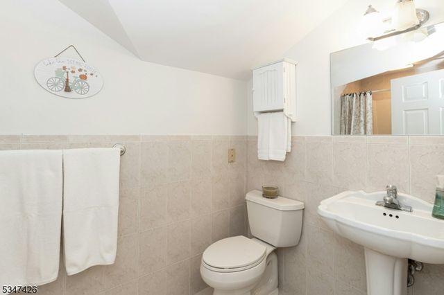 211 Lorraine Dr, Berkeley Heights Twp., NJ 07922