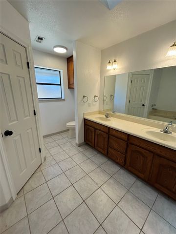 1300 3rd Street, Granbury, TX 76048