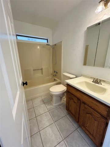 1300 3rd Street, Granbury, TX 76048