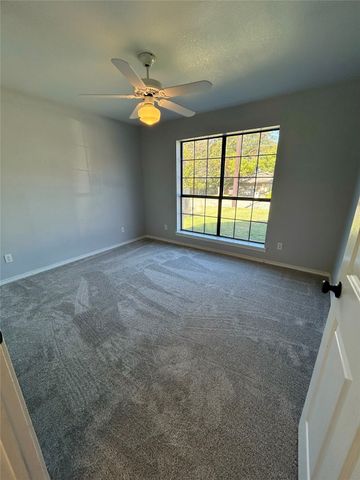 1300 3rd Street, Granbury, TX 76048