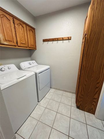 1300 3rd Street, Granbury, TX 76048