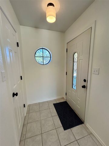 1300 3rd Street, Granbury, TX 76048