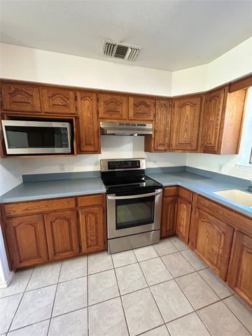 1300 3rd Street, Granbury, TX 76048