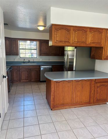 1300 3rd Street, Granbury, TX 76048